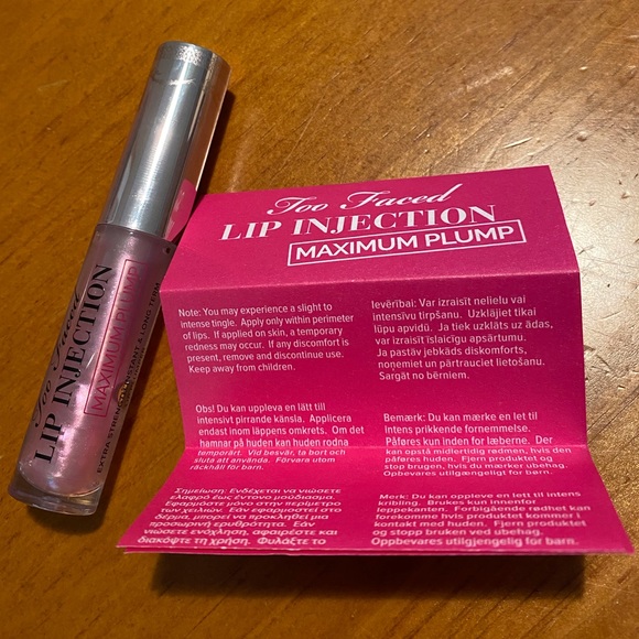 Too Faced Lip Injection Maximum Plump Lip Plumper Lipgloss - Picture 6 of 16